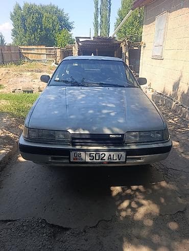 Унаа сатуу: Mazda 626: 1989 г., 2 л, Кол менен иштөөчү, Бензин, Лифтбек — 1