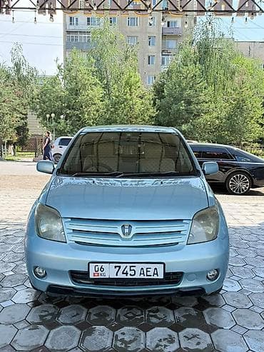 Toyota Ist: 2003 г., 1.5 л, Автомат, Бензин, Хэтчбэк at lalafo.kg Toyota Ist: 2003 г., 1.5 л, Автомат, Бензин, Хэтчбэк