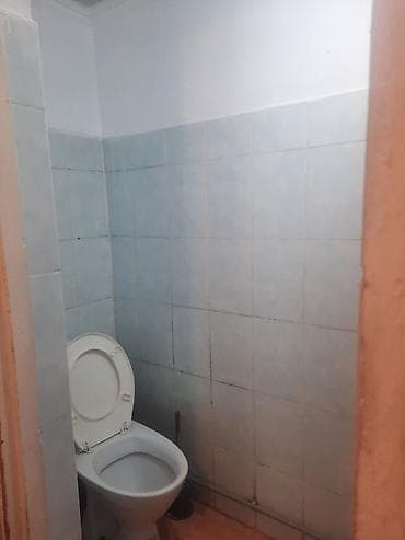 аренда к: Сдаётся в аренду дом с отдельным входом и место для машины. - район — 10