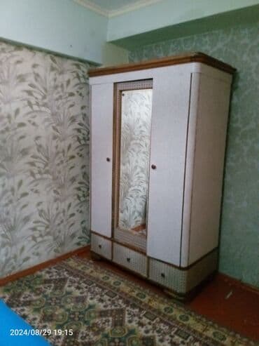 4 микрайон: Посуточная аренда квартиры, центр — 3