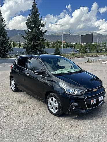 машины в кузове купе: Chevrolet Spark: 2017 г., 1 л, Вариатор, Бензин, Хэтчбэк — 2