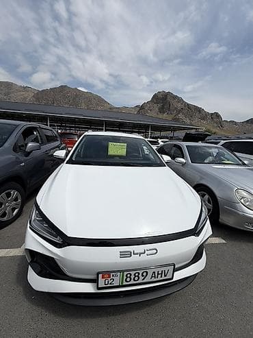 bye e5: BYD E2: 2025 г., Автомат, Электромобиль, Хэтчбэк — 1