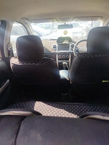Транспорт: Toyota Ist: 2003 г., 1.3 л, Автомат, Бензин, Хэтчбэк — 1