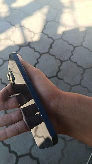 IPhone 13, Б/у, 128 ГБ, Зарядное устройство, Защитное стекло, 74 % — 2
