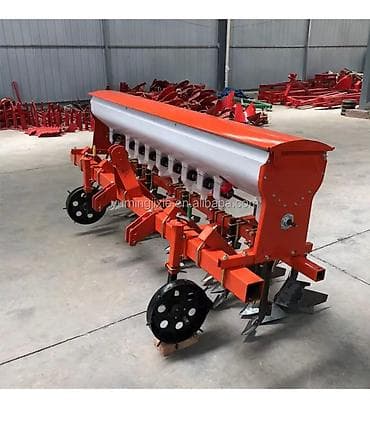 Культиватор 5 рядный. для кукурузы с добавкой удобрения. Для тракторов
