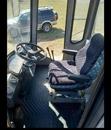 компрессор воздушный бу: Погрузчик, 2012 г., Колесный, Ковшовый — 1