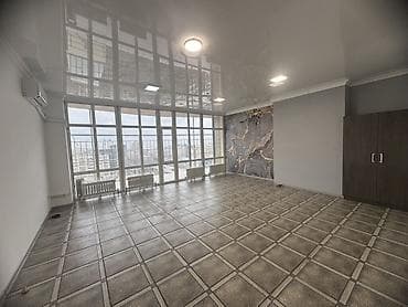 маразильные камеры: Сдаётся офисное помещение на 11 этаже в центре города. 📍 Локация — 8