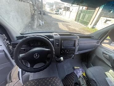 присеп реф: Легкий грузовик, Mercedes-Benz — 8