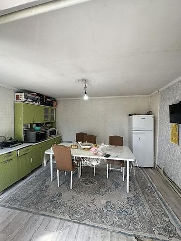 Недвижимость: Продается двухэтажный дом в • Участок-3,8 соток Площадь дома-200 мг — 3