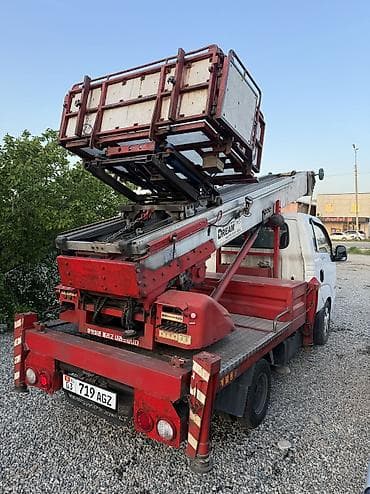 Продаю спецтехнику Kia Bongo автолифт Год-2008 Длина стрелы-28метр