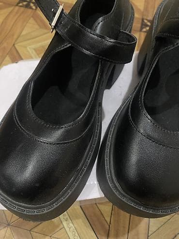 Туфли Mary Jane, 39 размер, но маломерки и подходит под 38! Одевались — 5