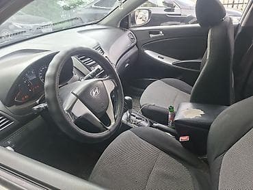 саларис: Hyundai Solaris: 2012 г., 1.6 л, Автомат, Бензин, Седан — 3