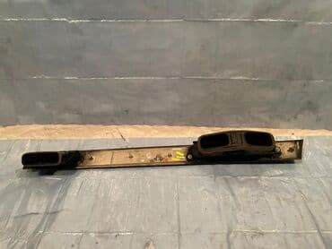 Системы освещения: BMW E60 Декоративная вставка на панель с дефлекторами Бмв е60 правый — 5