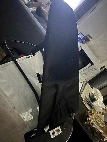 inversion stol: Детское шезлонг‑кресло (бебибьёрн‑тип), цвет черный. - Эргономичное — 1