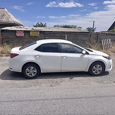 w210 e280: Toyota Corolla: 2017 г., Седан — 4