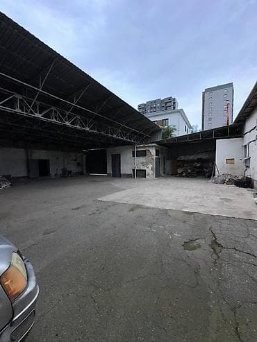🏢 Сдаётся производственно-складская база в центре Бишкека. 📍 — 3