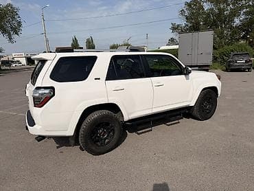 tayota 4ranner: Toyota 4Runner: 2023 г., 4 л, Автомат, Бензин, Внедорожник — 3