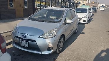 prius plus: Toyota Prius C: 2015 г., 1.5 л, Вариатор, Гибрид, Хэтчбэк — 1