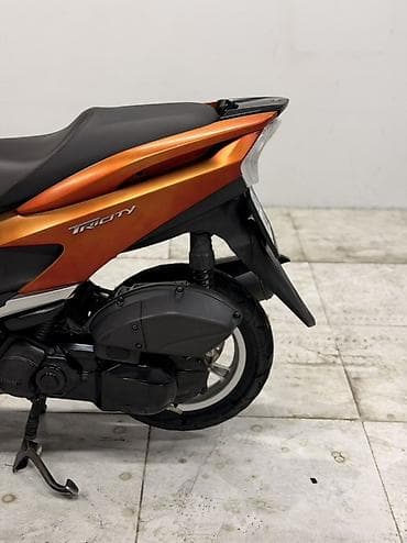 3х колесный: Тип скутера Yamaha, 125 куб. см, Бензин — 6