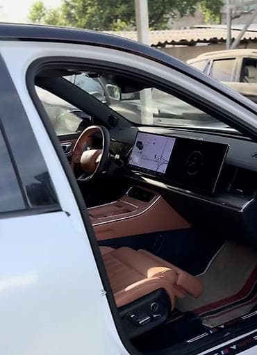 model y: Lixiang : 2025 г., 1.5 л, Автомат, Электромобиль — 3