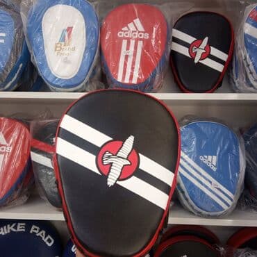 футбольные мячи купить в бишкеке: Лапа Лапы Боксёрские лапы Макивары Тайпады Перчатки для зала — 1