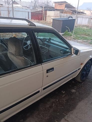 жел майан: Nissan Sunny: 1990 г., Универсал — 6