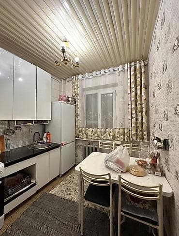 ала бука району: Сдается в трех комнатной квартире !!!отдельная комната, район — 3