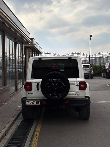 Транспорт: Jeep Wrangler: 2021 г., 2 л, Автомат, Электромобиль, Внедорожник — 5