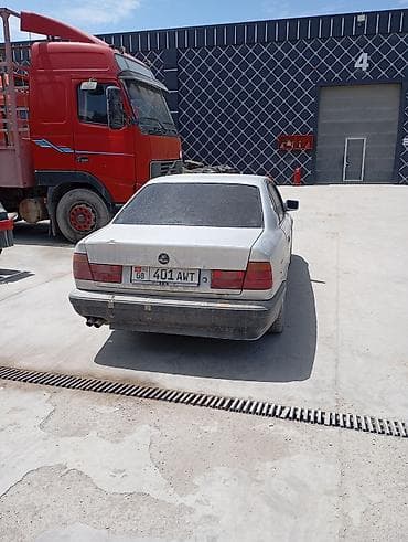 порш авто: BMW 5 series: 1992 г., 2.5 л, Механика, Седан — 3
