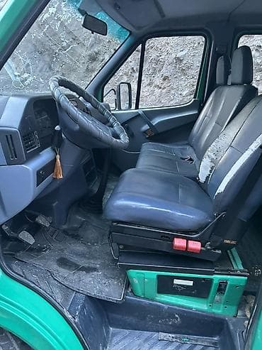 машина рам: Mercedes-Benz Sprinter (кабина-дубль, бортовой) - Тип: малотоннажный — 3
