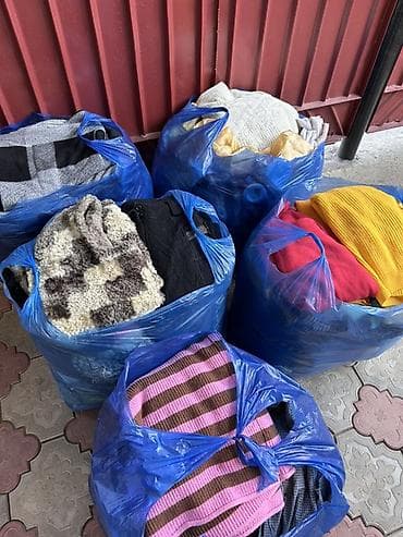 полто: Вещи б/у без выбора, в основном женские. Приезжайте, забирайте. ЛОТ — 4