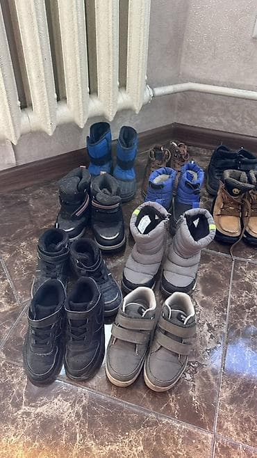 Игрушки: Детская обувь — большой выбор пар - Размеры: 23, 25, 26, 27 — 2