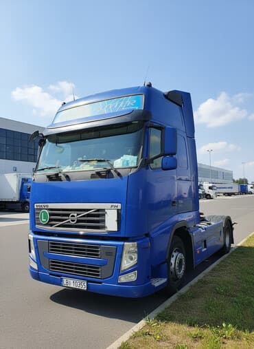 трейлер дом: Тягач, Volvo — 1