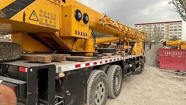 t 25: Автокран, XCMG, 2013 г., от 30 м — 2