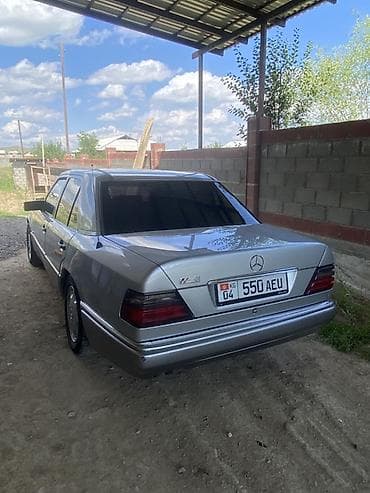 кватро бишкек: Mercedes-Benz W124: 1995 г., 2.2 л, Автомат, Газ, Седан — 3