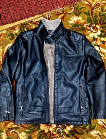 КУРТКА ЭКО КОЖА, почти новая . размер 2 хл