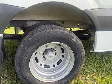 мин булак: Жеңил жүк ташуучу унаа, Mercedes-Benz, Стандарт — 8