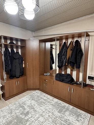 деревянный плинтус: Угловой комплект мебели для прихожей из ЛДСП под дерево. Состав и — 1