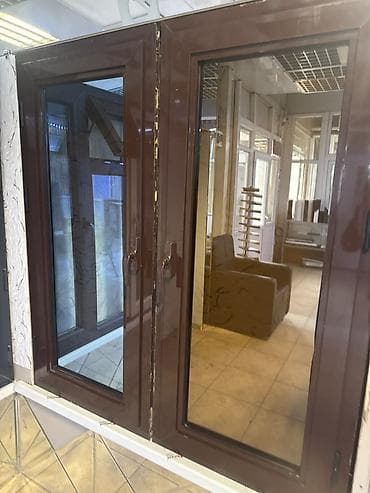 Пластиковое окно ПВХ, двустворчатое, цвет профиля — коричневый (под