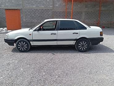 Volkswagen: Volkswagen Passat: 1991 г., 1.8 л, Механика, Бензин, Седан — 1