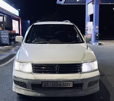 Транспорт: Mitsubishi Chariot: 1998 г., 2.4 л, Автомат, Бензин, Минивэн — 5