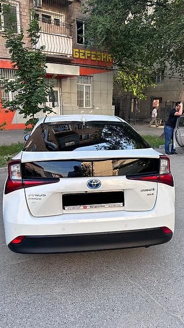 шнур aux: Toyota Prius: 2019 г., 1.8 л, Гибрид, Хэтчбэк — 4