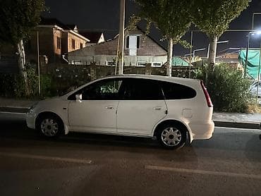 Honda Stream: 2003 г., 2 л, Автомат, Бензин, Минивэн