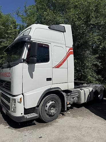 шторный: Тягач, Volvo, 2006 г. — 2