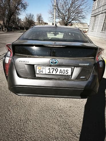 camry 2014: Toyota Prius: 2016 г., 1.8 л, Вариатор, Гибрид, Хэтчбэк — 2