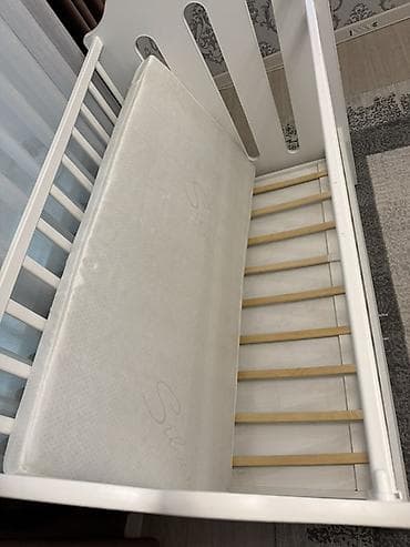 Шкафтар: Детская кроватка с маятниковым механизмом и вместительным выдвижным — 1