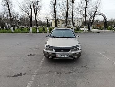 Toyota Camry: 1998 г., Автомат, Бензин, Седан