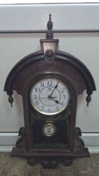 Часы "Orient" пластик, настенные. высотой 68см, рабочие, музыка - at lalafo.kg Часы "Orient" пластик, настенные. высотой 68см, рабочие, музыка -