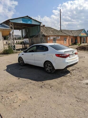 Kia Rio: 2012 г., 1.5 л, Механика, Бензин, Седан at lalafo.kg Kia Rio: 2012 г., 1.5 л, Механика, Бензин, Седан