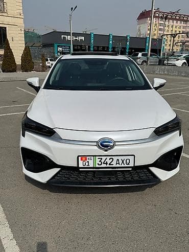 GAC Aion S Plus, электрический седан белого цвета. Основные at lalafo.kg GAC Aion S Plus, электрический седан белого цвета. Основные